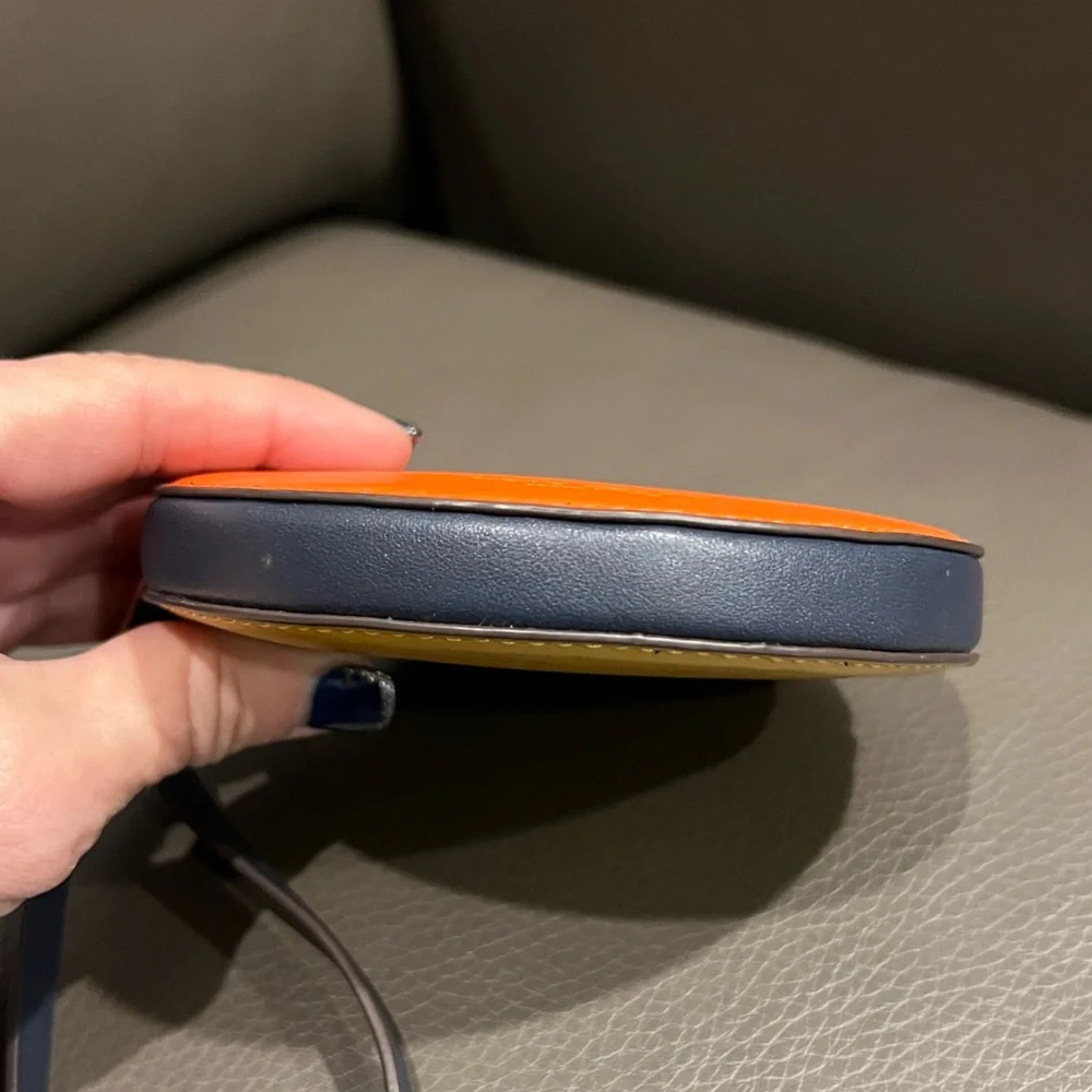 Kate Spade Vibrant Orange Circle Wristlet - Picture 5 of 6